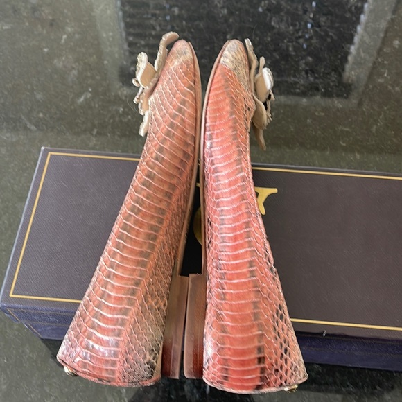 Vince Camuto Signature flats size 6 - Picture 5 of 9